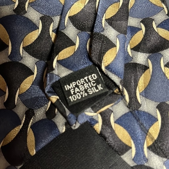 Oleg Cassini Imported Silk Tie ✝️ - Picture 3 of 15